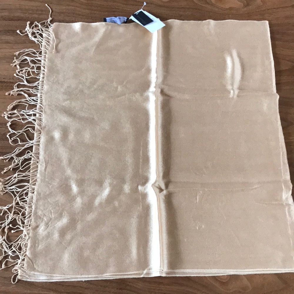 NWT Pashmina by Kenneth Cole - Picture 2 of 8